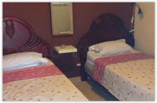 Island Life Blakpackers Hostal Room 2 Island Life Blakpackers Hostal Room 2